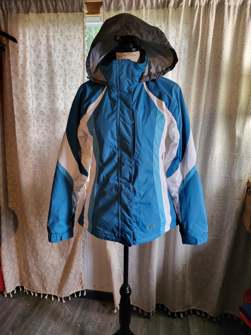 Spyder Women’s Aqua White Insulated Hooded Ski Jacket Size 12